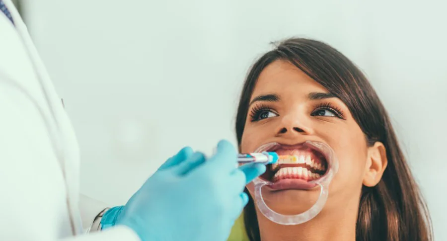 Woman Deep cleaning at the dentist